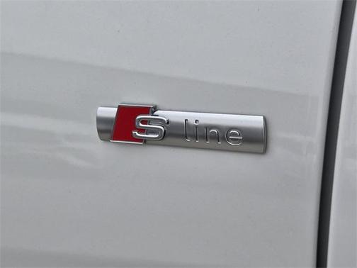 2023 Audi Q8 55 Prestige