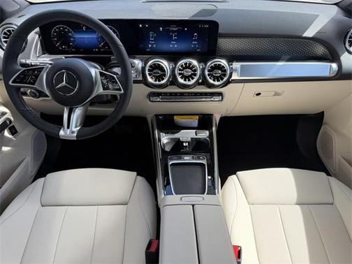 2025 Mercedes-Benz GLB 250 4MATIC