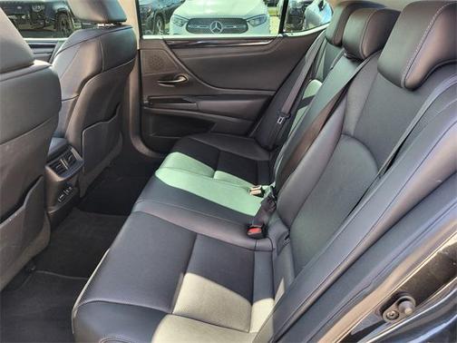 2019 Lexus ES 350 Base