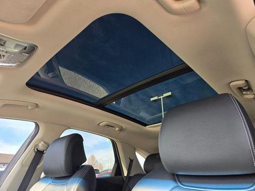 2022 Genesis GV70 2.5T AWD