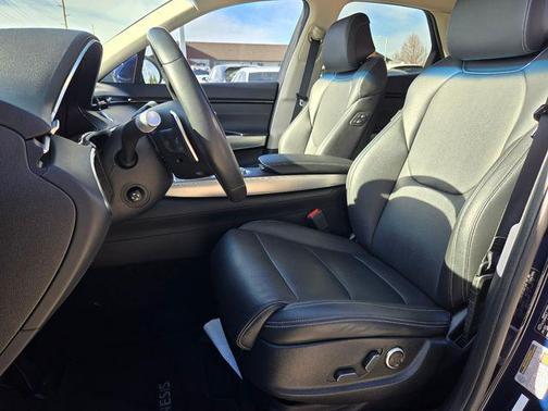 2022 Genesis GV70 2.5T AWD