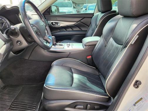 2017 INFINITI Q70L 3.7X