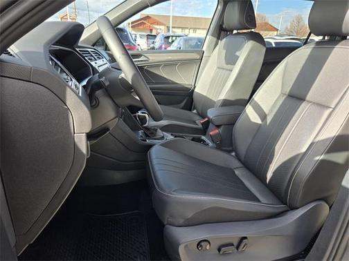2023 Volkswagen Tiguan 2.0T SE R-Line Black 4MOTION