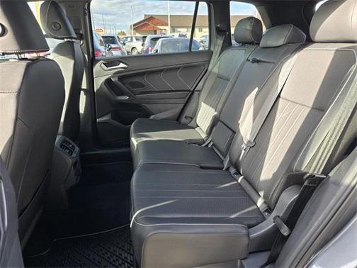 2023 Volkswagen Tiguan 2.0T SE R-Line Black 4MOTION