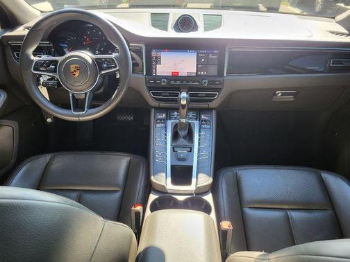 2021 Porsche Macan Base