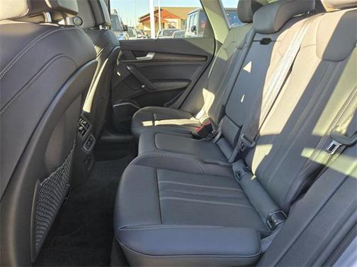 2023 Audi Q5 40 Premium Plus