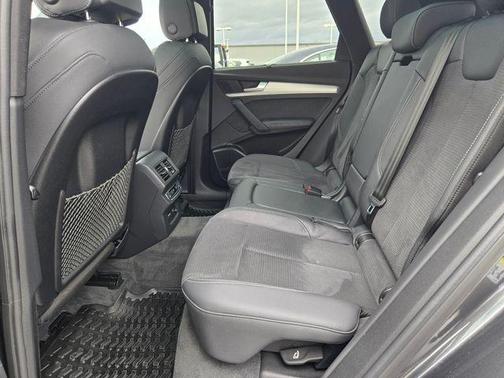 2022 Audi Q5 e 55 S line Prestige