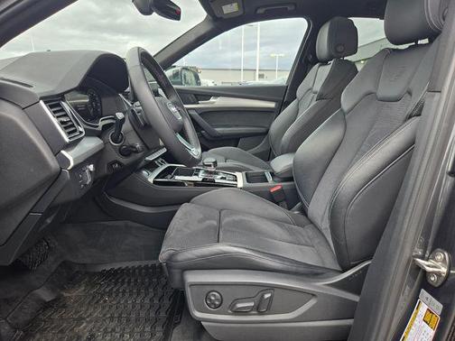 2022 Audi Q5 e 55 S line Prestige