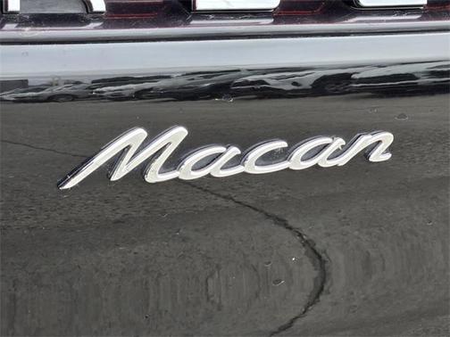 2020 Porsche Macan Base