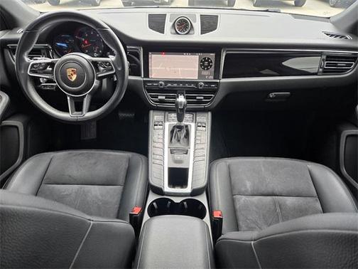 2020 Porsche Macan Base