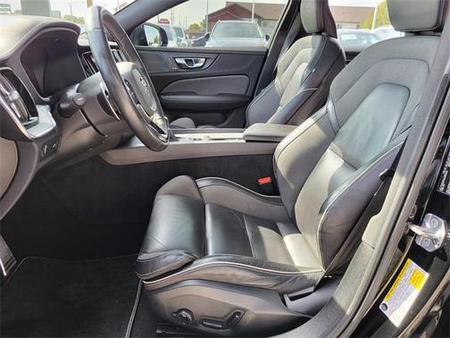 2020 Volvo S60 T6 R-Design