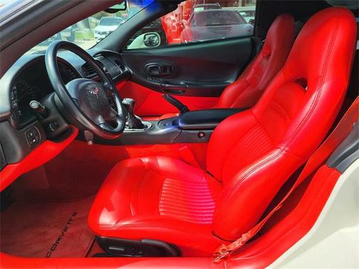 2001 Chevrolet Corvette Base