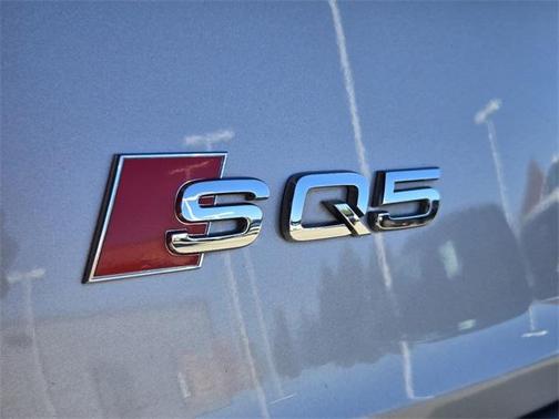 2022 Audi SQ5 3.0T Premium