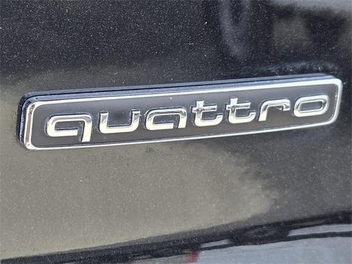 2022 Audi Q7 55 Premium Plus