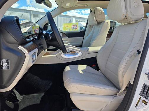 Polar White 2025 Mercedes-Benz GLE 450e 4MATIC