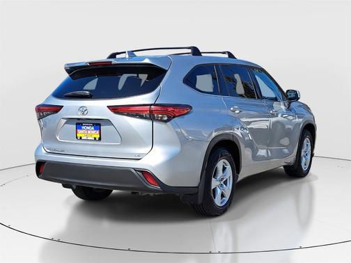 2021 Toyota Highlander LE