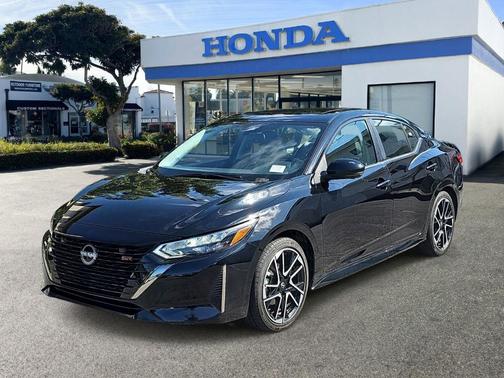 Black 2025 Nissan Sentra SR