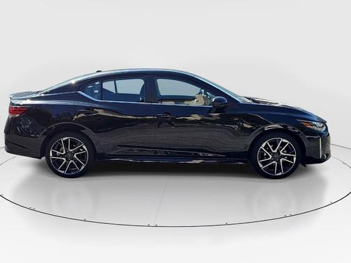 Black 2025 Nissan Sentra SR