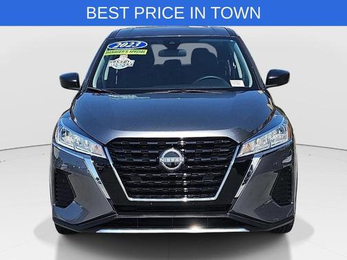 Gun Metallic 2023 Nissan Kicks S