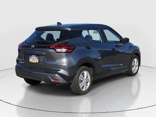 Gun Metallic 2023 Nissan Kicks S