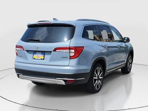 2022 Honda Pilot Touring 7-Passenger