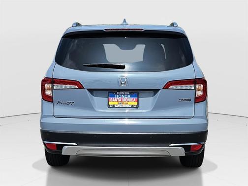 2022 Honda Pilot Touring 7-Passenger