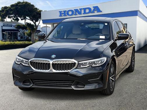 2022 BMW 330e xDrive
