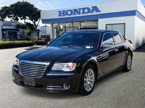 2013 Chrysler 300C Base