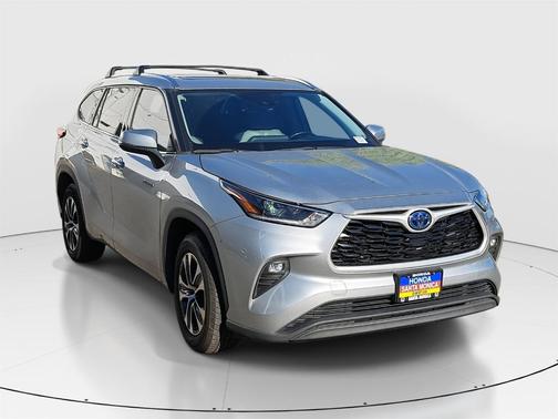 2021 Toyota Highlander Hybrid XLE