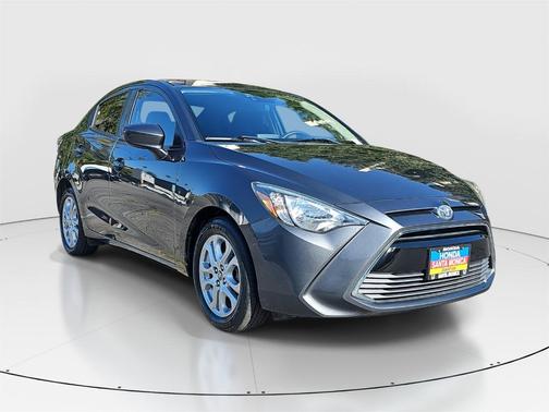 2017 Toyota Yaris iA Base