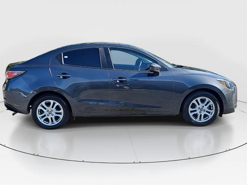 2017 Toyota Yaris iA Base