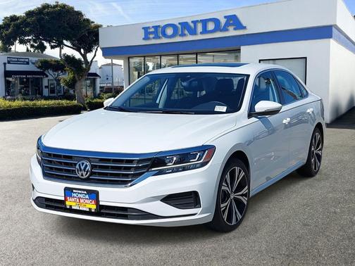 2022 Volkswagen Passat 2.0T SE