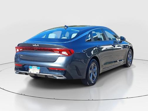 2022 Kia K5 LXS
