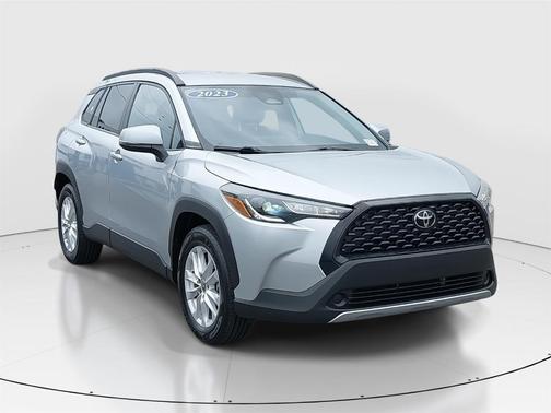 2023 Toyota Corolla Cross LE