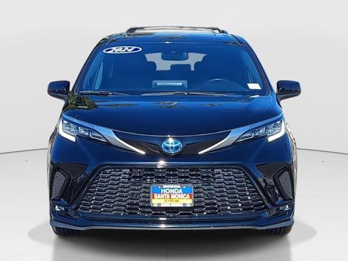 2024 Toyota Sienna XSE 7 Passenger