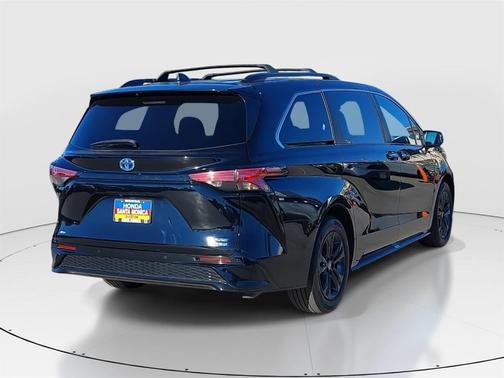 2024 Toyota Sienna XSE 7 Passenger