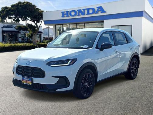 White 2023 Honda HR-V Sport