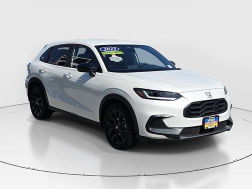 White 2023 Honda HR-V Sport