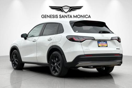 White 2023 Honda HR-V Sport