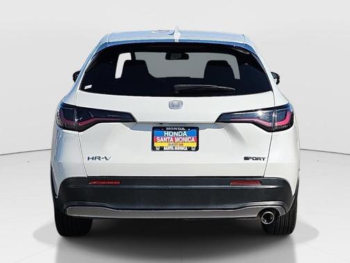 White 2023 Honda HR-V Sport