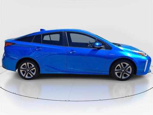 2022 Toyota Prius XLE