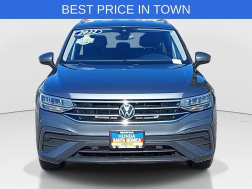 Platinum Gray Metallic 2022 Volkswagen Tiguan 2.0T SE