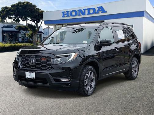 Crystal Black Pearl 2023 Honda Passport TrailSport