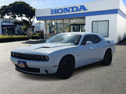 White Knuckle Clearcoat 2017 Dodge Challenger R/T