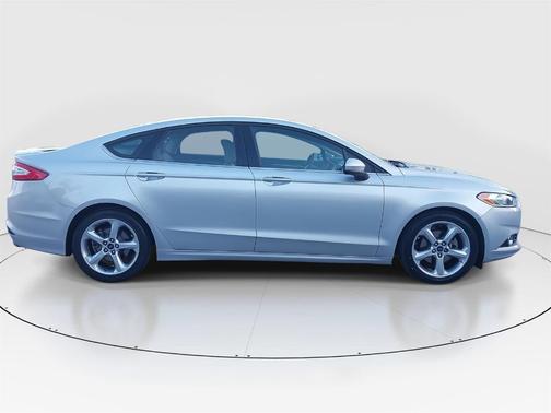 2016 Ford Fusion S