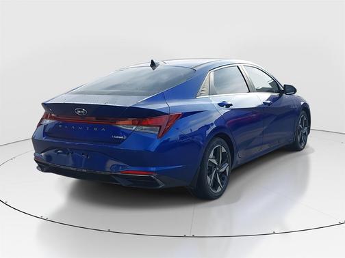 2022 Hyundai ELANTRA Limited