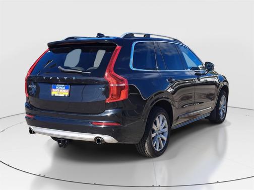 2018 Volvo XC90 T5 Momentum