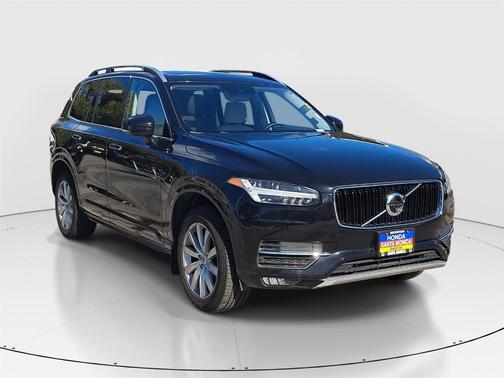 2018 Volvo XC90 T5 Momentum