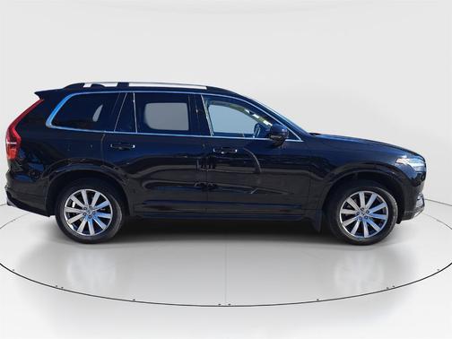 2018 Volvo XC90 T5 Momentum