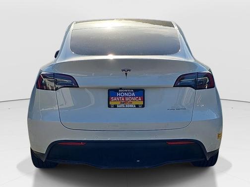 White 2022 Tesla Model Y Long Range